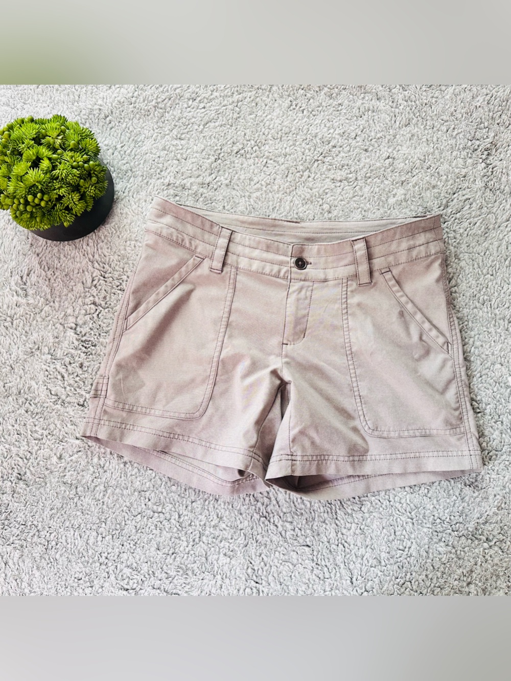 Columbia Beige Hiking Shorts Y2K Utility Outdoors Gorpcore